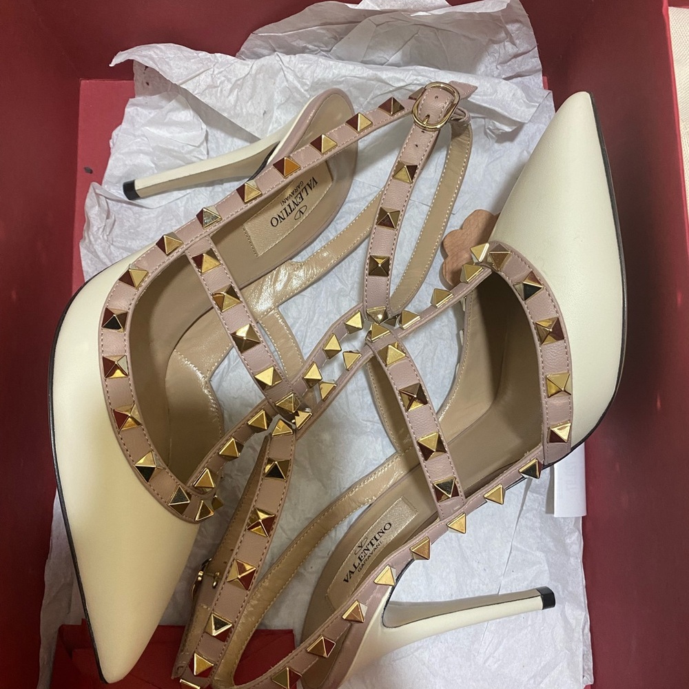 Brand new Valentino shoes with box & dust bag